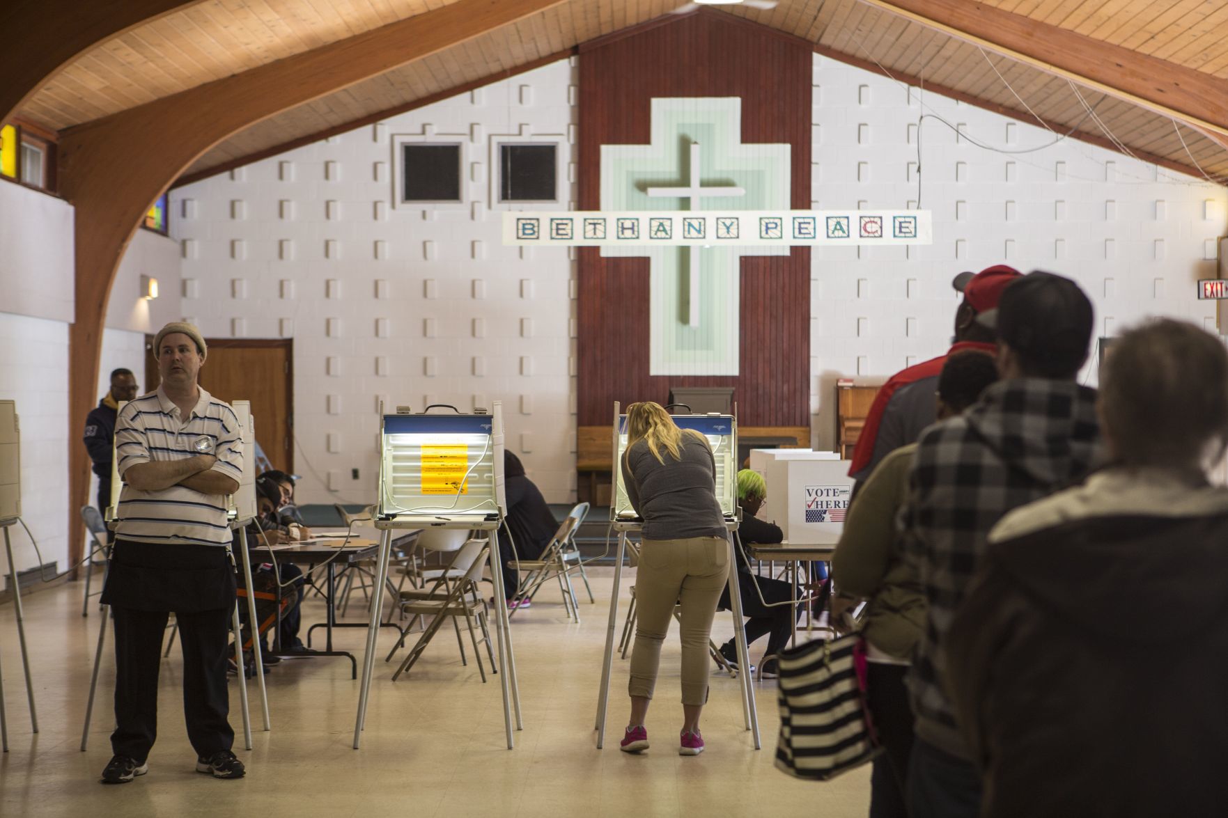 Midterm election voting